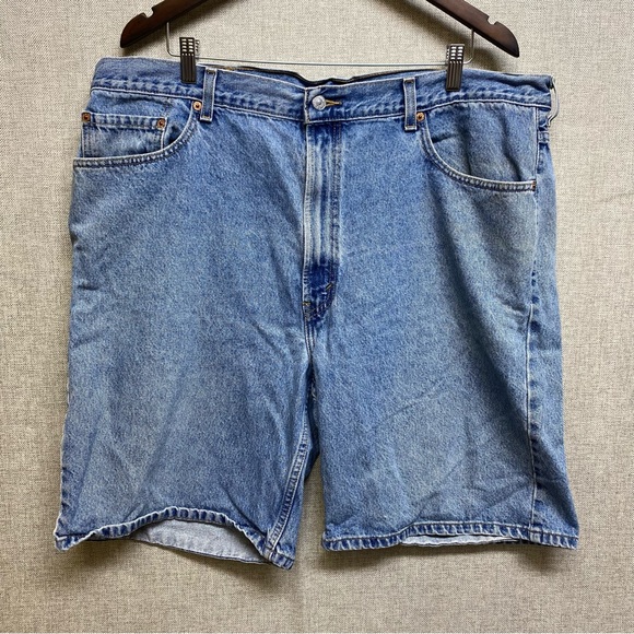 Levi's 550 denim shorts, short pants for men, size W32 cotton blue type Vintage Second Hand